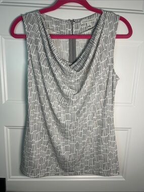 Banana Republic Gray and White Patterned Women's Top